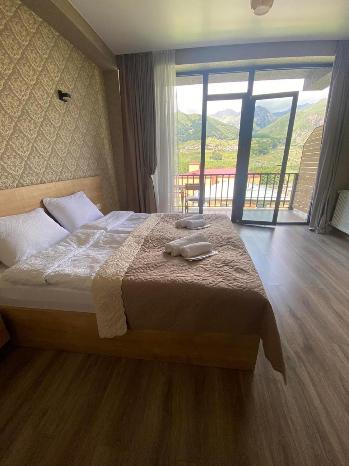 Best View Kazbegi Hotel Room photo